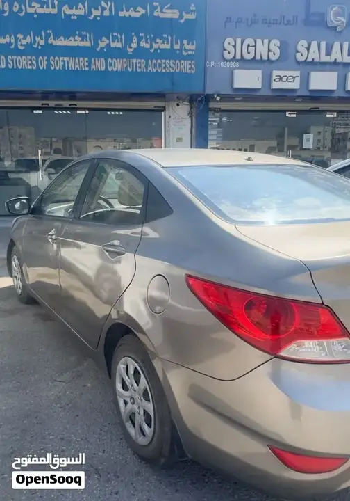 Hyundai Accent 2011 photo 2