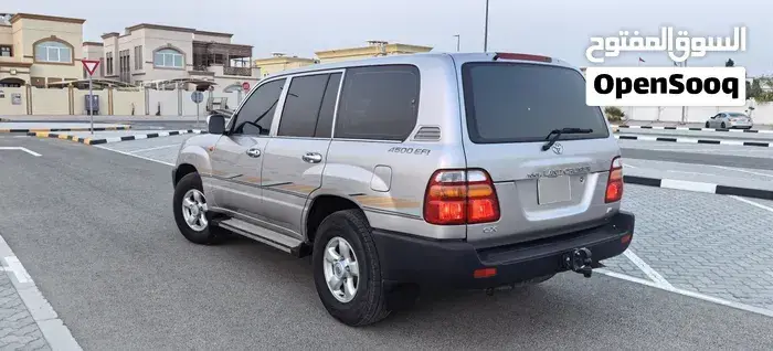 Toyota Land Cruiser 2001 photo 4