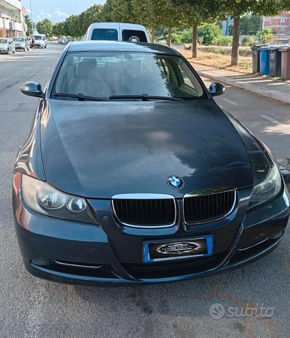 BMW 318 2006 photo 2