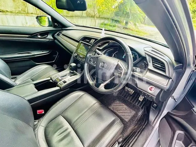 Honda Civic 2018 photo 4