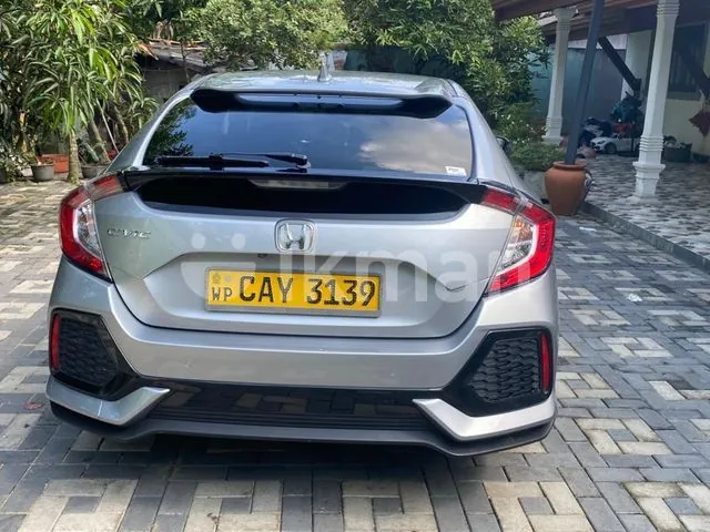 Honda Civic 2018 photo 2