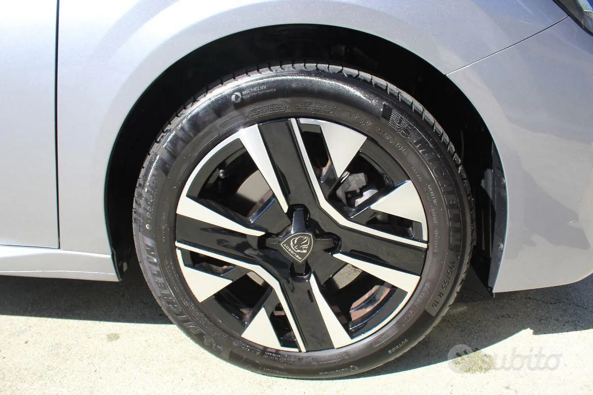 Peugeot 208 2025 photo 5