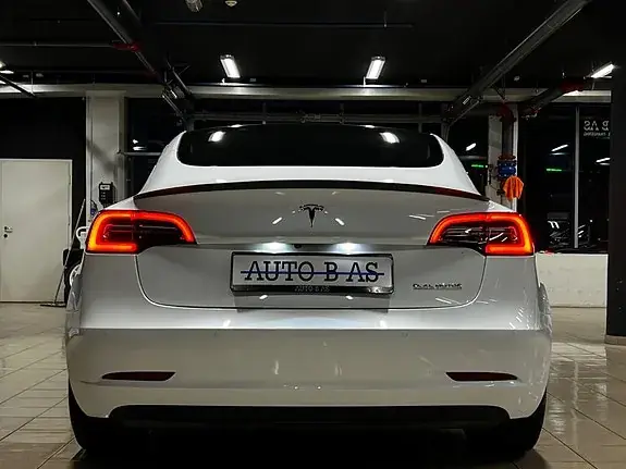 Tesla Model 3 2021 photo 4