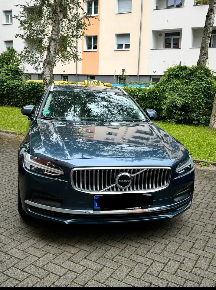 Volvo V90