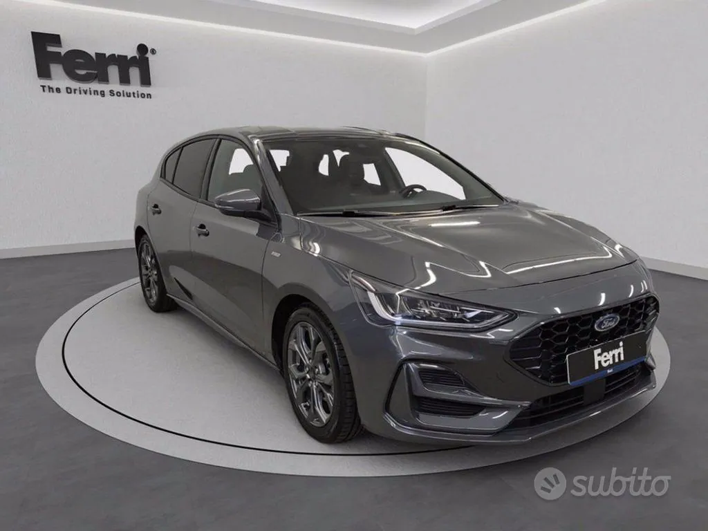 Ford Focus 2023 photo 3