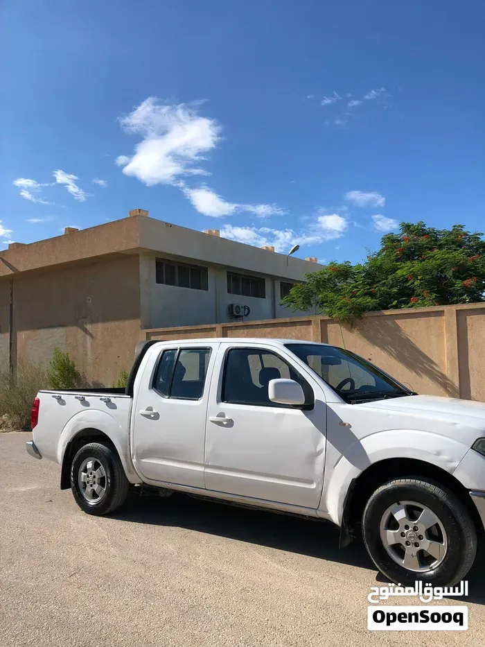 Nissan Navara 2013 photo 4