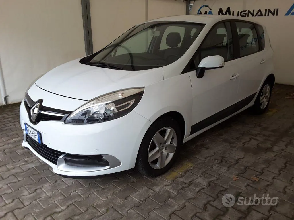 Renault Scenic 2012 photo 3