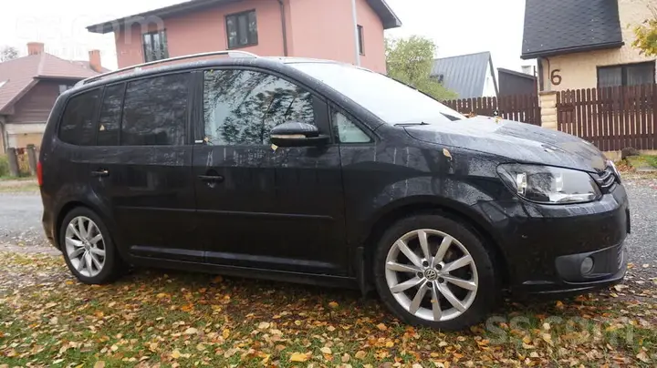 Volkswagen Touran 2012 photo 5