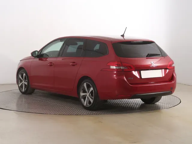 Peugeot 308 2014 photo 3