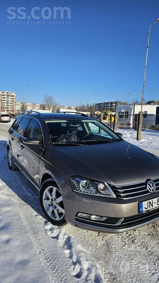 Volkswagen Passat 2011 photo 3