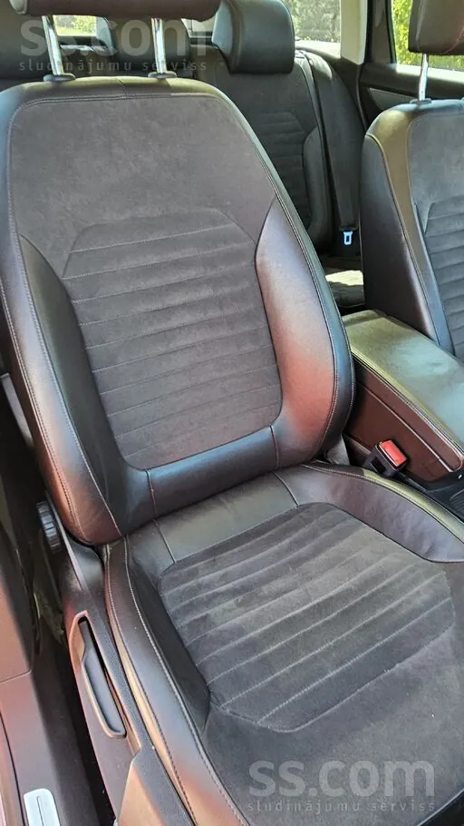 Volkswagen Passat 2011 photo 5