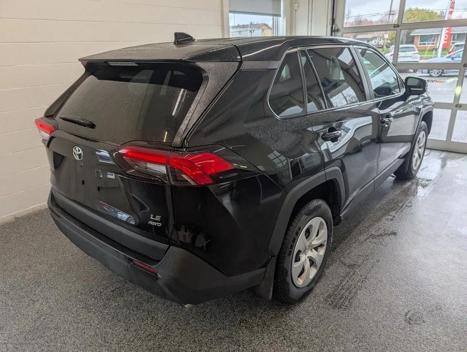 Toyota Rav4 2025 photo 3