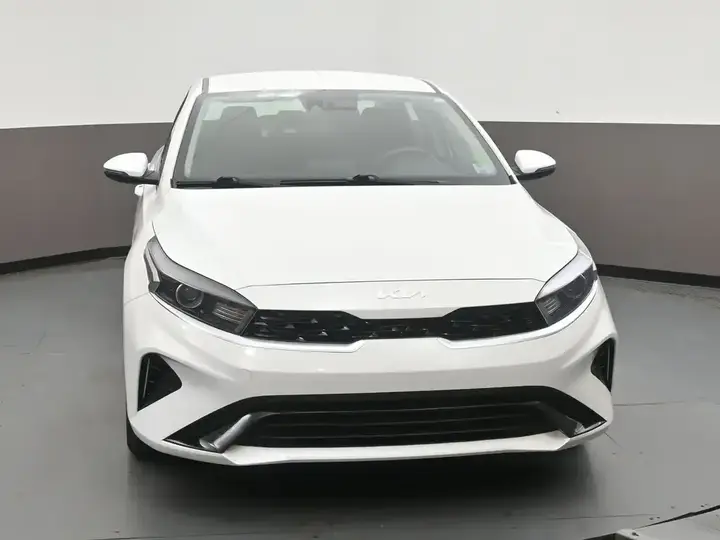 Kia Forte 2024 photo 2