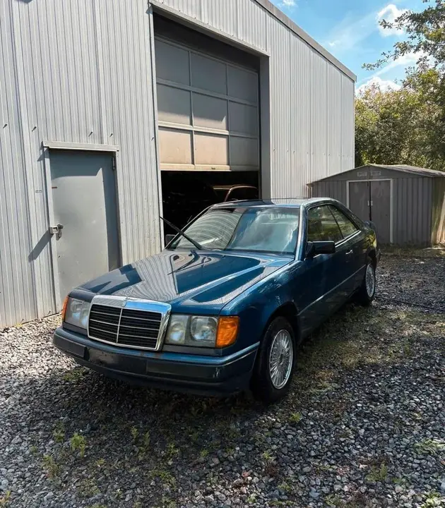 Mercedes-Benz W124