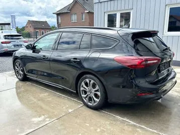 Ford Focus 2022 photo 3