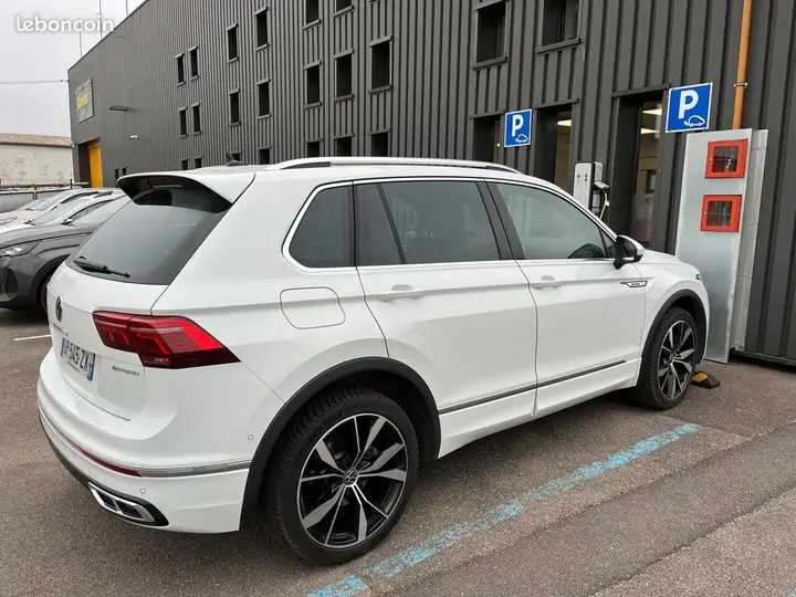 Volkswagen Tiguan 2023 photo 2
