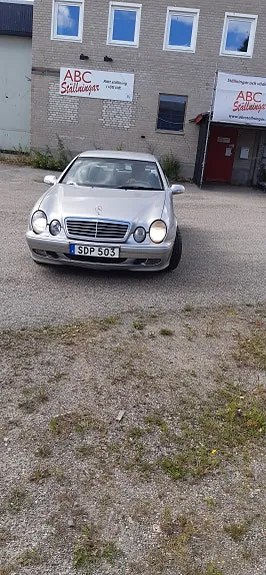 Mercedes-Benz Clk320 2001 photo 4