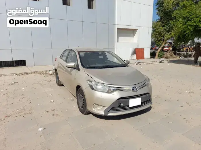 Toyota Yaris 2015 photo 2