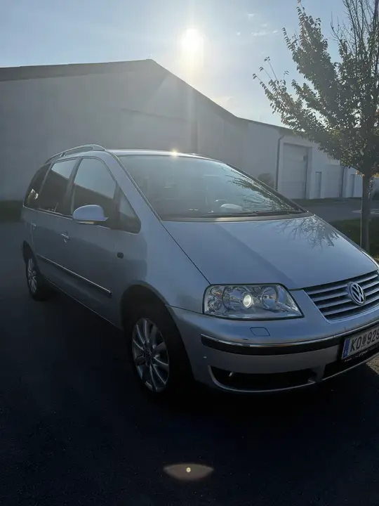 Volkswagen Sharan 2008 photo 2