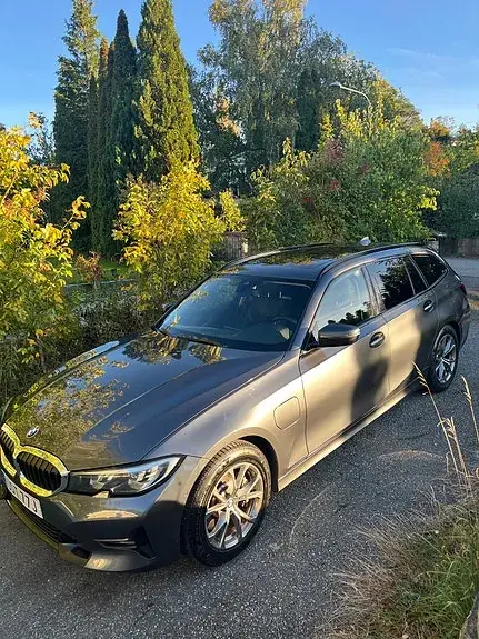 BMW 330E