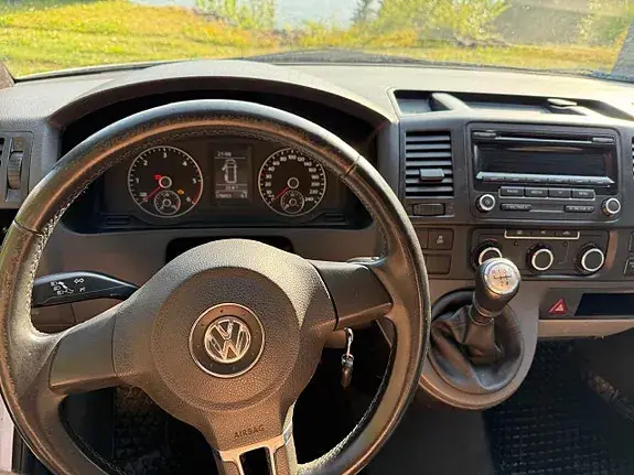 Volkswagen Transporter 2011 photo 3