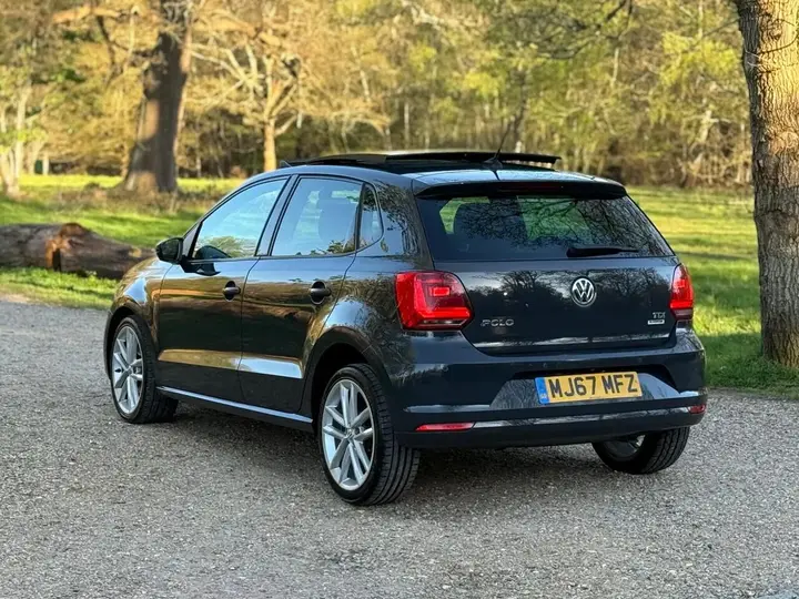 Volkswagen Polo 2017 photo 2