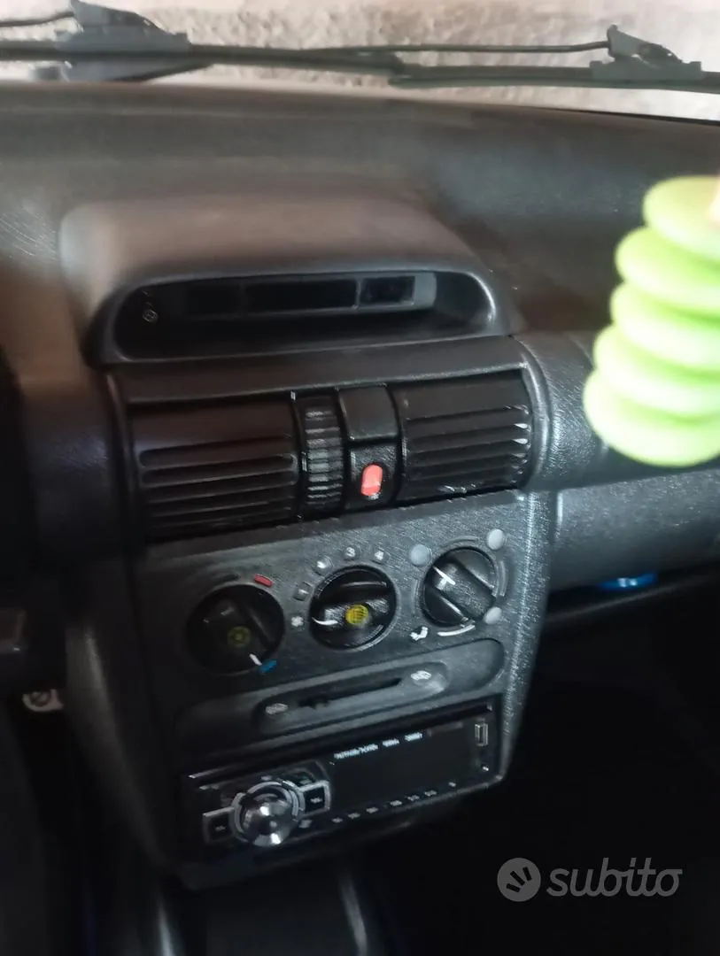 Opel Corsa 1999 photo 4
