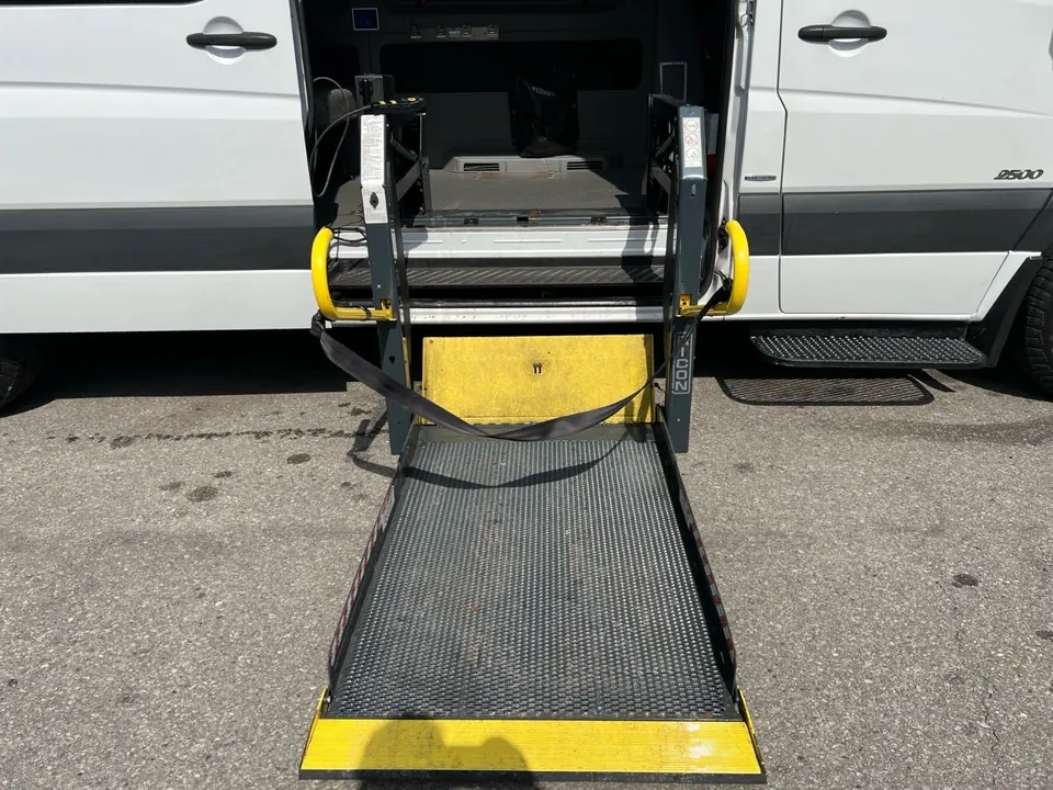 Mercedes-Benz Sprinter 2012 photo 2