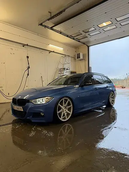 BMW 320D 2012 photo 2