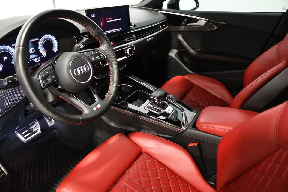 Audi S5 2023 photo 2