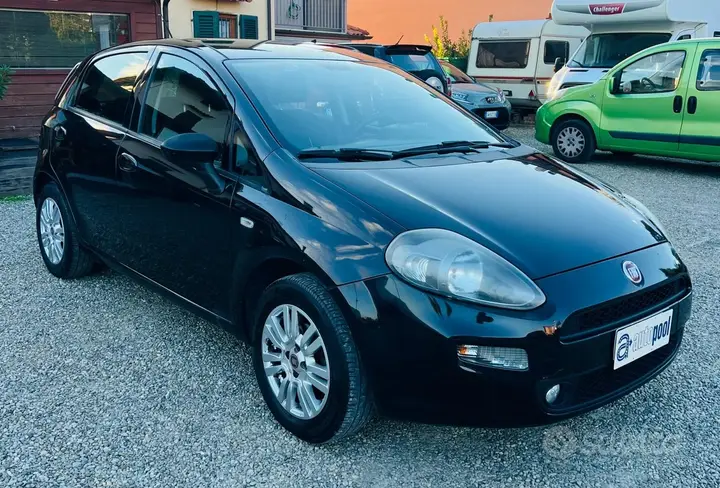 Fiat Punto 2014 photo 2