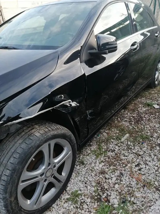 Mercedes-Benz A 2015 photo 3