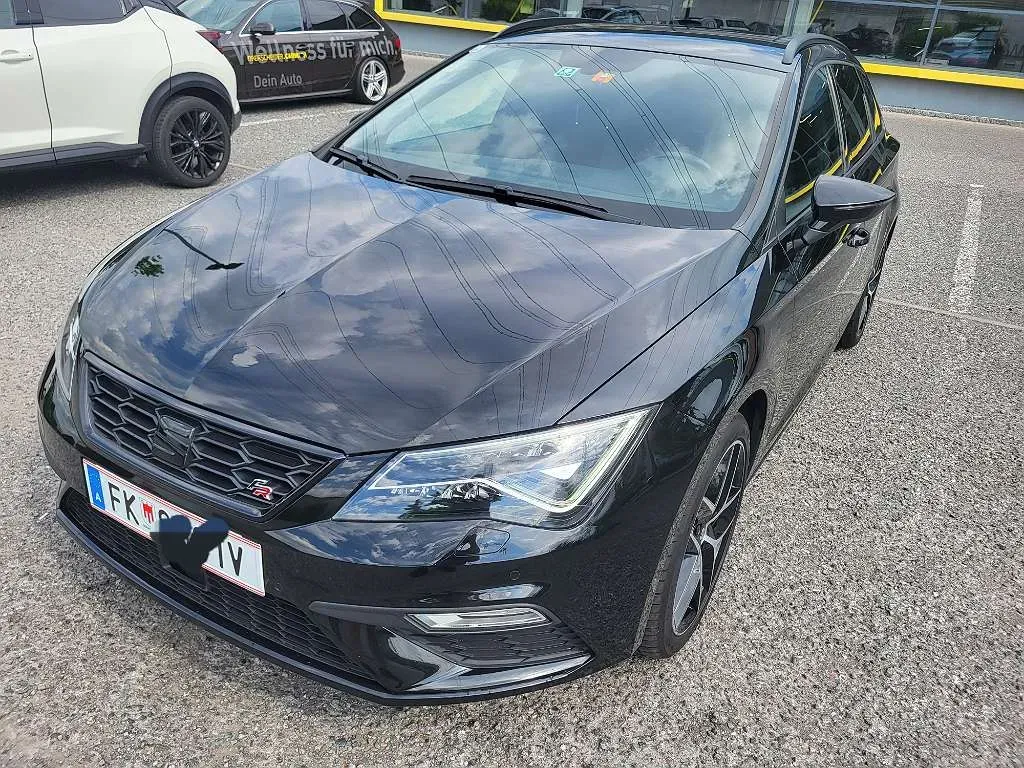 Seat Leon 2019 photo 2
