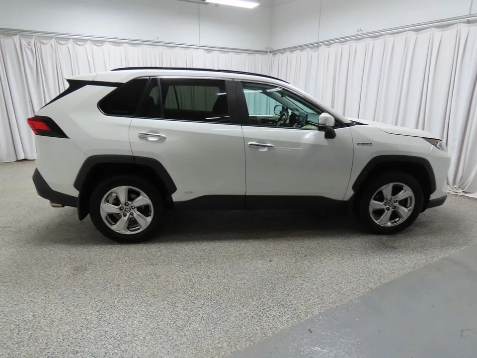 Toyota Rav4 2021 photo 2