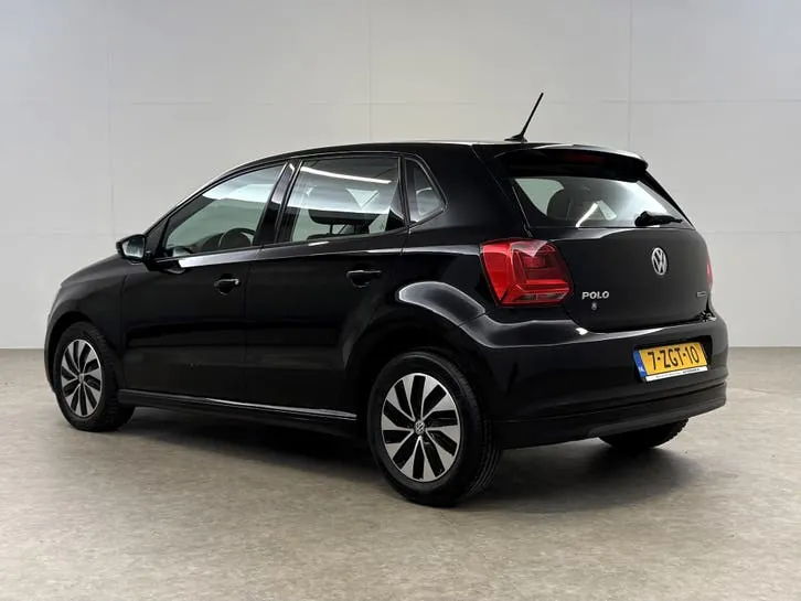 Volkswagen Polo 2015 photo 3