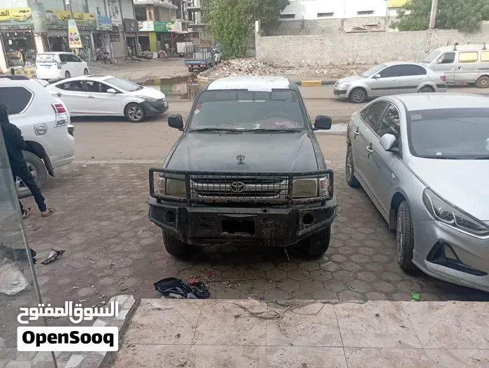 Toyota Hilux 1998 photo 4