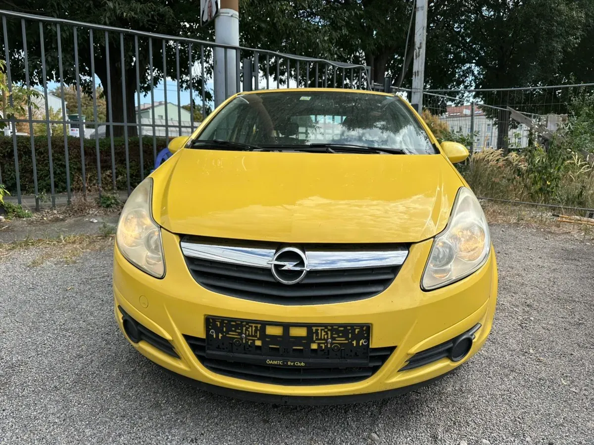 Opel Corsa 2010 photo 2