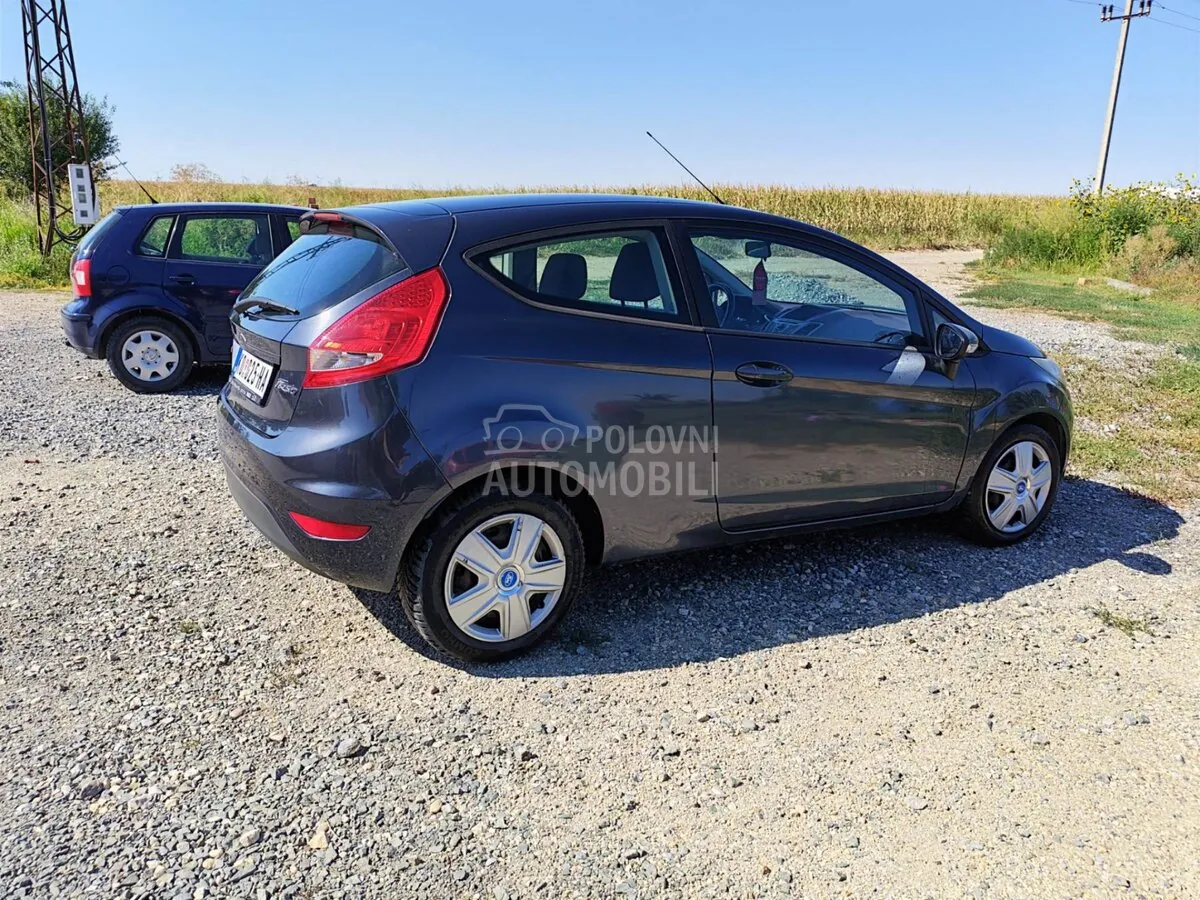 Ford Fiesta 2010 photo 5