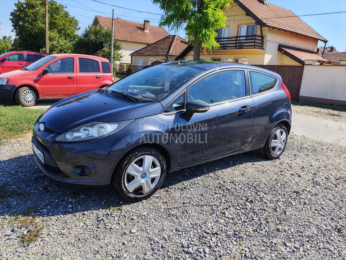 Ford Fiesta 2010 photo 3