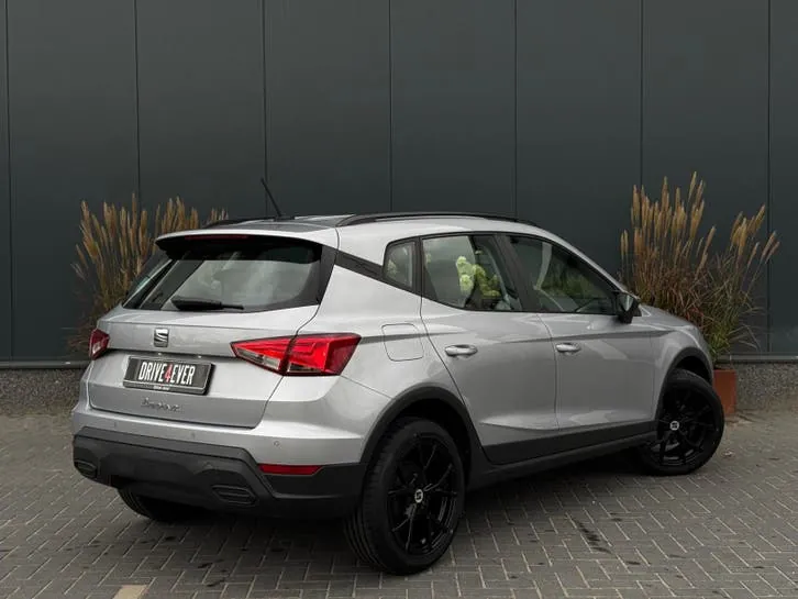 Seat Arona 2023 photo 3