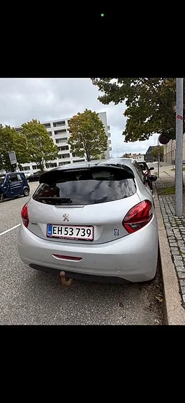 Peugeot 208 2016 photo 2