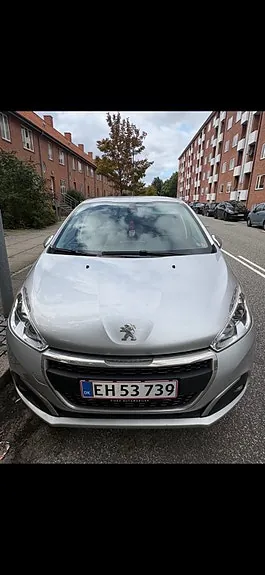 Peugeot 208 2016 photo 3
