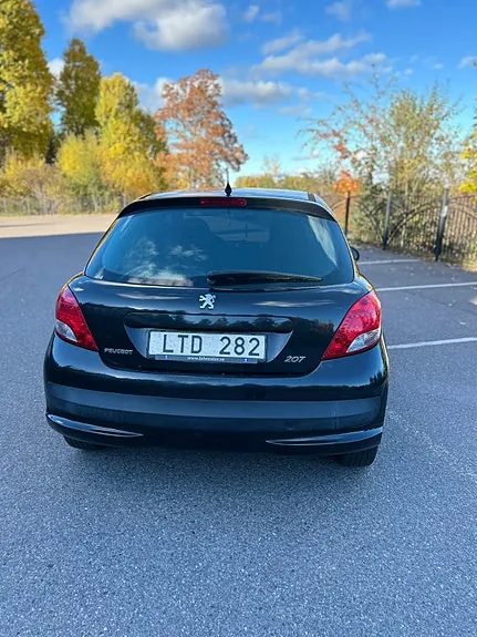 Peugeot 207 2011 photo 4