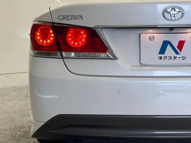 Toyota Crown Athlete S 2013 photo 5