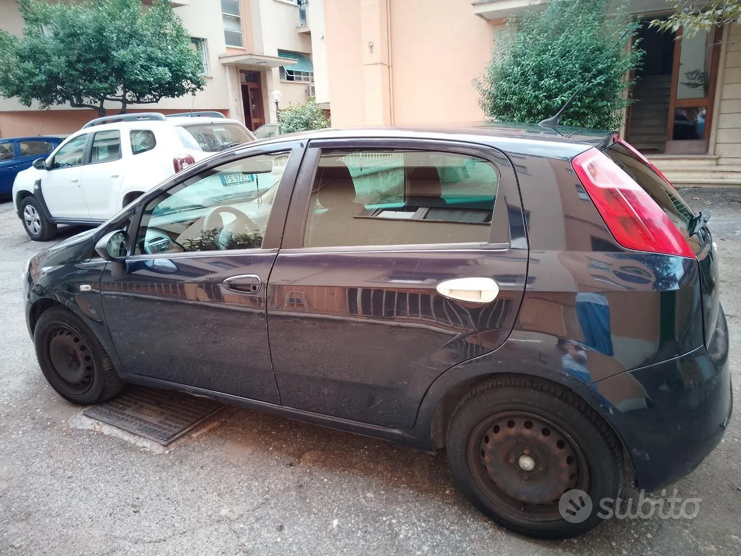 Fiat Grande Punto 2009 photo 2