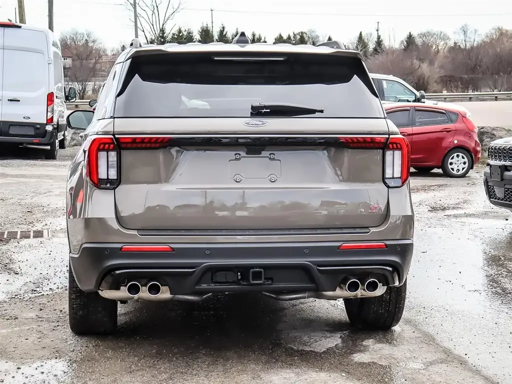 Ford Explorer 2026 photo 5