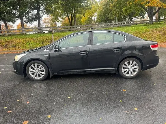 Toyota Avensis 2010 photo 3