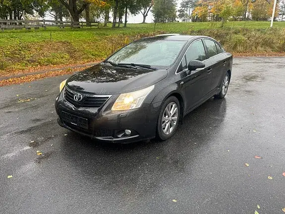 Toyota Avensis 2010 photo 2