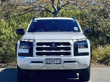 Mitsubishi Triton 2024 photo 3