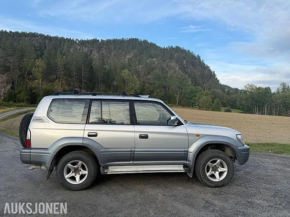 Toyota Land Cruiser 2002 photo 5